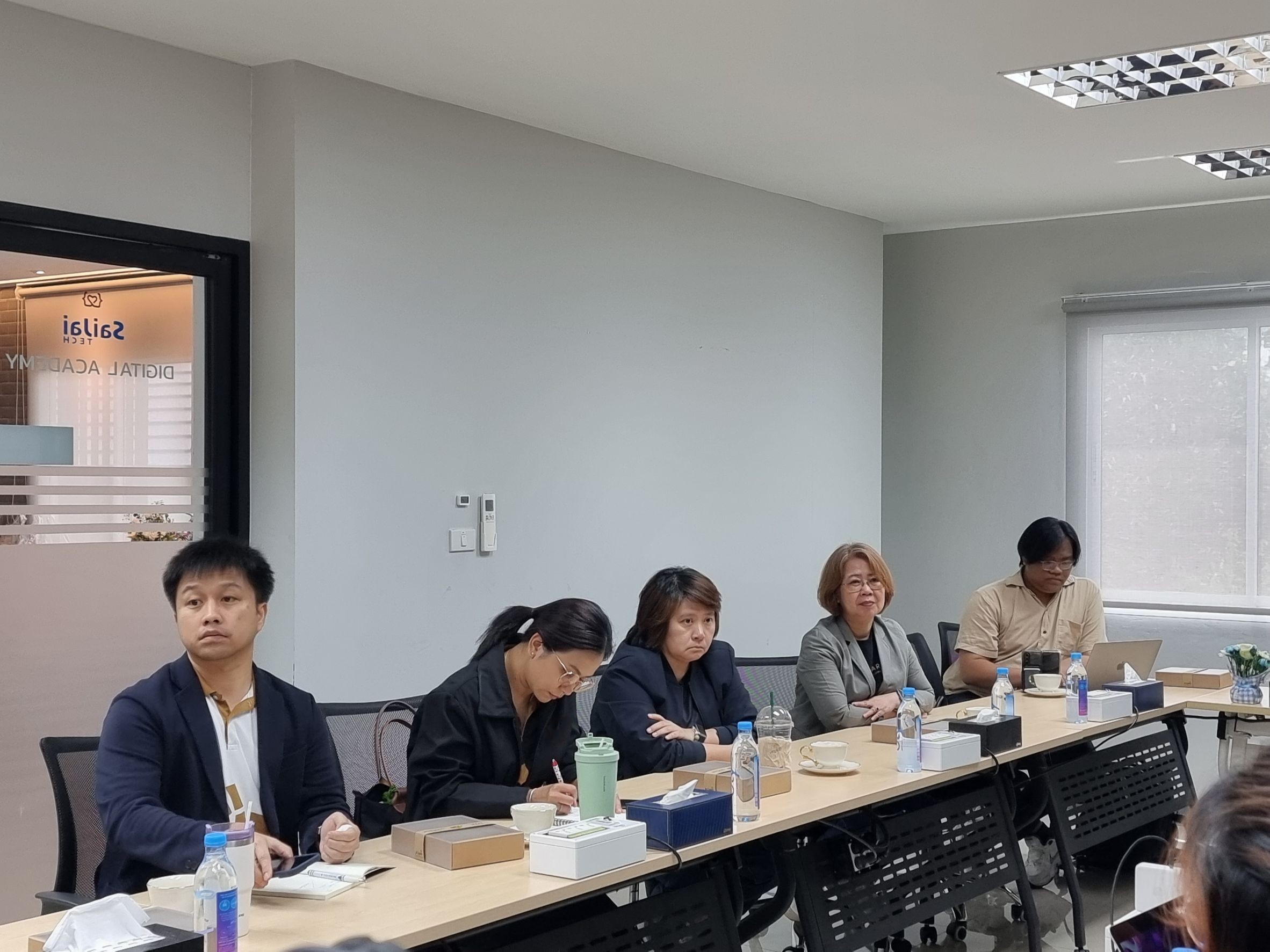 2-ต้อนรับคณะเยี่ยมชมจากมหาวิทยาลัย