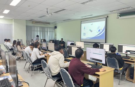 การเสริมความรู้ IoT ผ่านกิจกรรมทดลองใช้งานจริง02